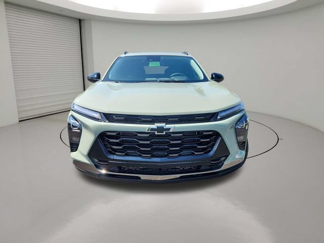 New 2026 Chevrolet Trax ACTIV w/ Sunroof Package FWD image 2