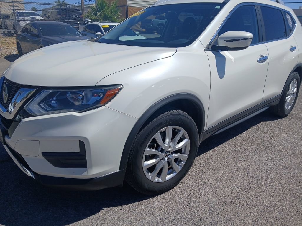 Certified 2020 Nissan Rogue SV FWD image 1