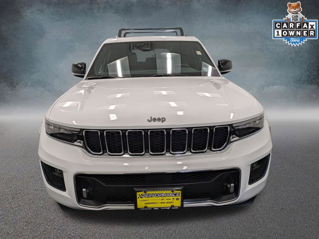 Used 2022 Jeep Grand Cherokee Overland w/ Luxury Tech Group IV AWD/4WD image 2