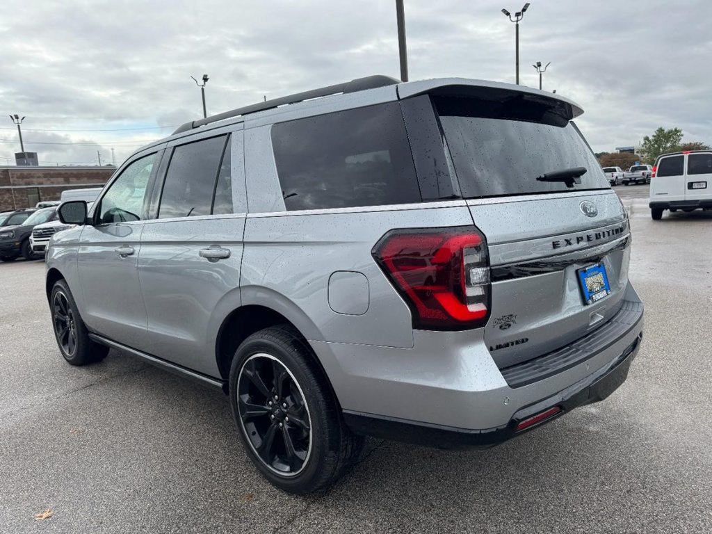 Certified 2024 Ford Expedition Limited AWD/4WD image 5