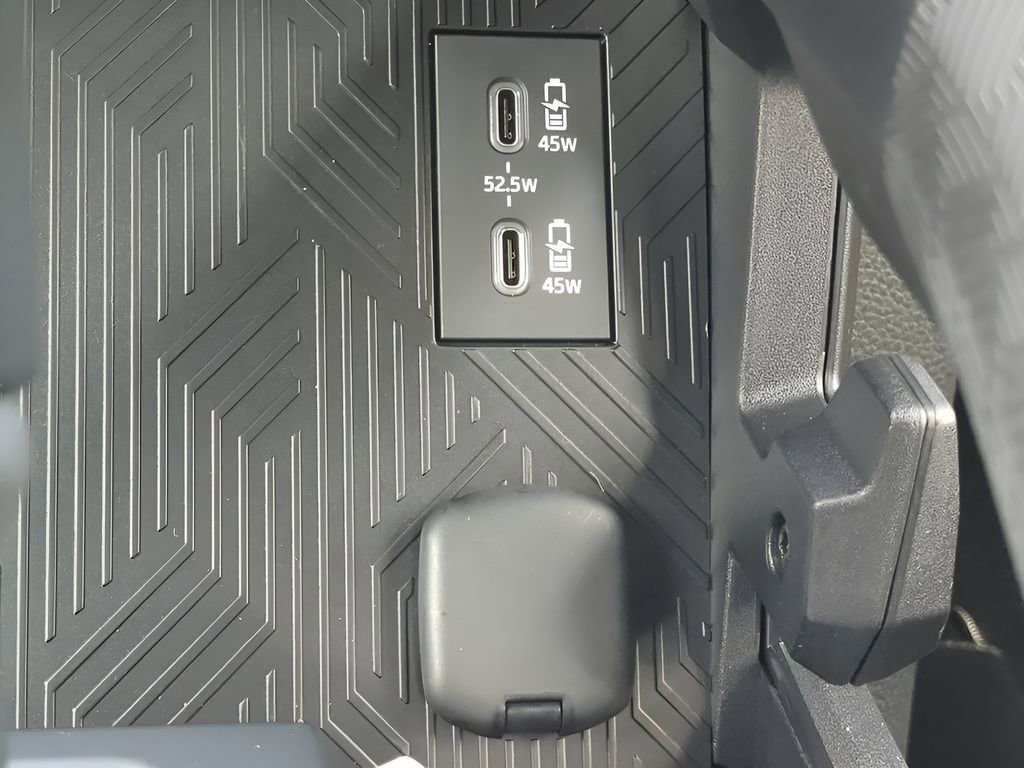 Used 2025 Toyota Tacoma SR5 image 29