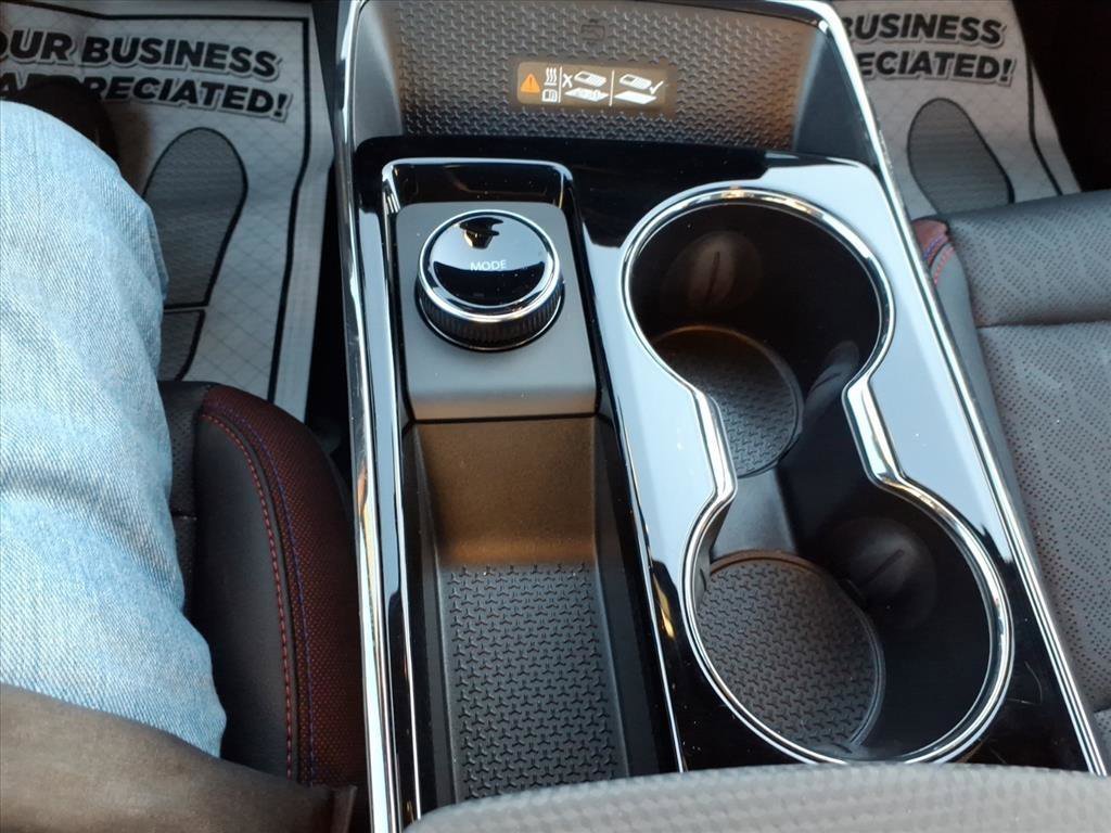 Used 2025 Chevrolet Equinox RS image 16