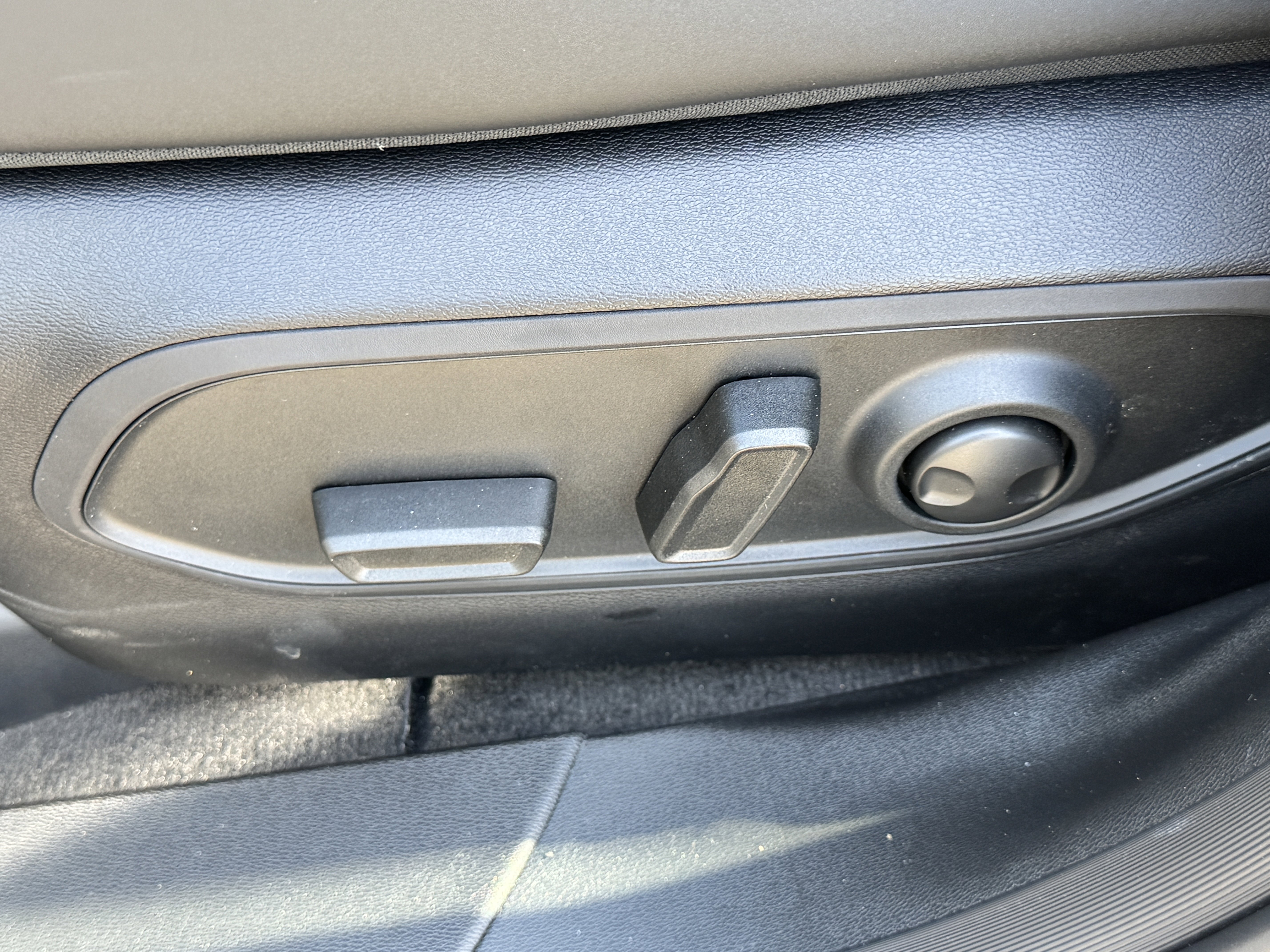 New 2025 Jeep Wagoneer Limited image 19