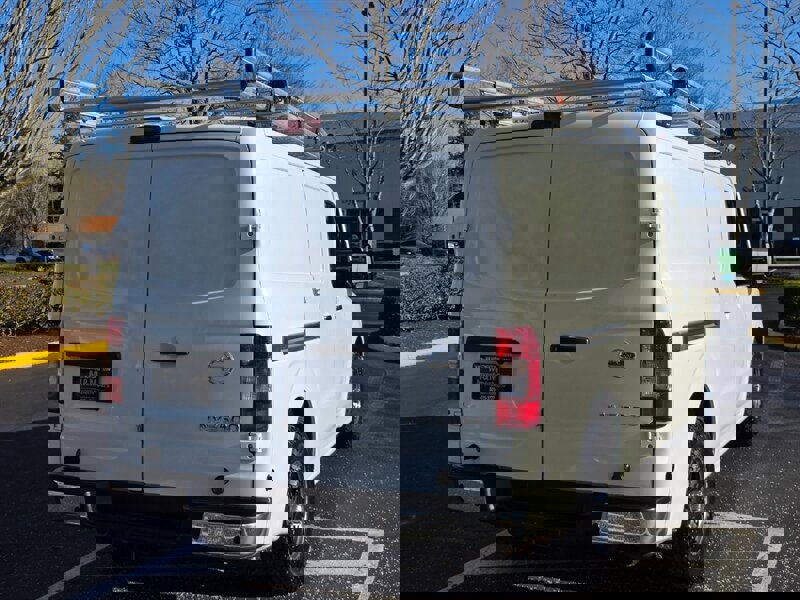 Used 2018 Nissan NV 3500 SL w/ Navigation Package image 8