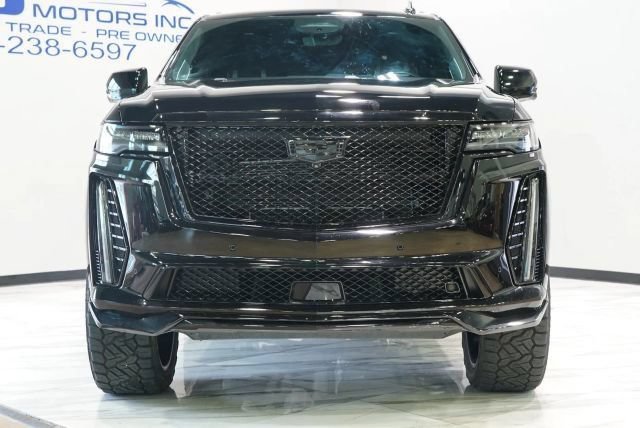 Used 2023 Cadillac Escalade V AWD/4WD image 2