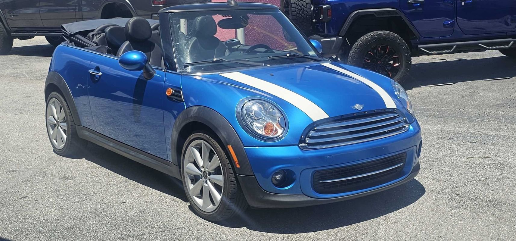 Used 2012 MINI Cooper Convertible image 10