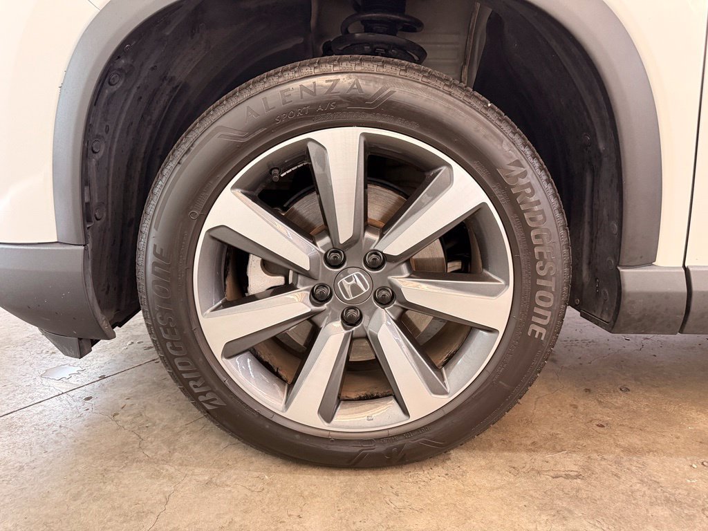 Used 2025 Honda Pilot Elite image 16