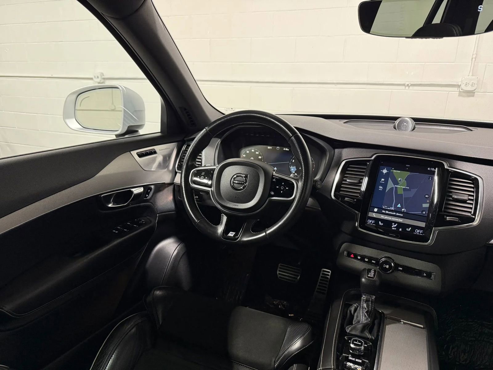 Used 2017 Volvo XC90 T6 R-Design w/ Vision Package AWD/4WD image 25