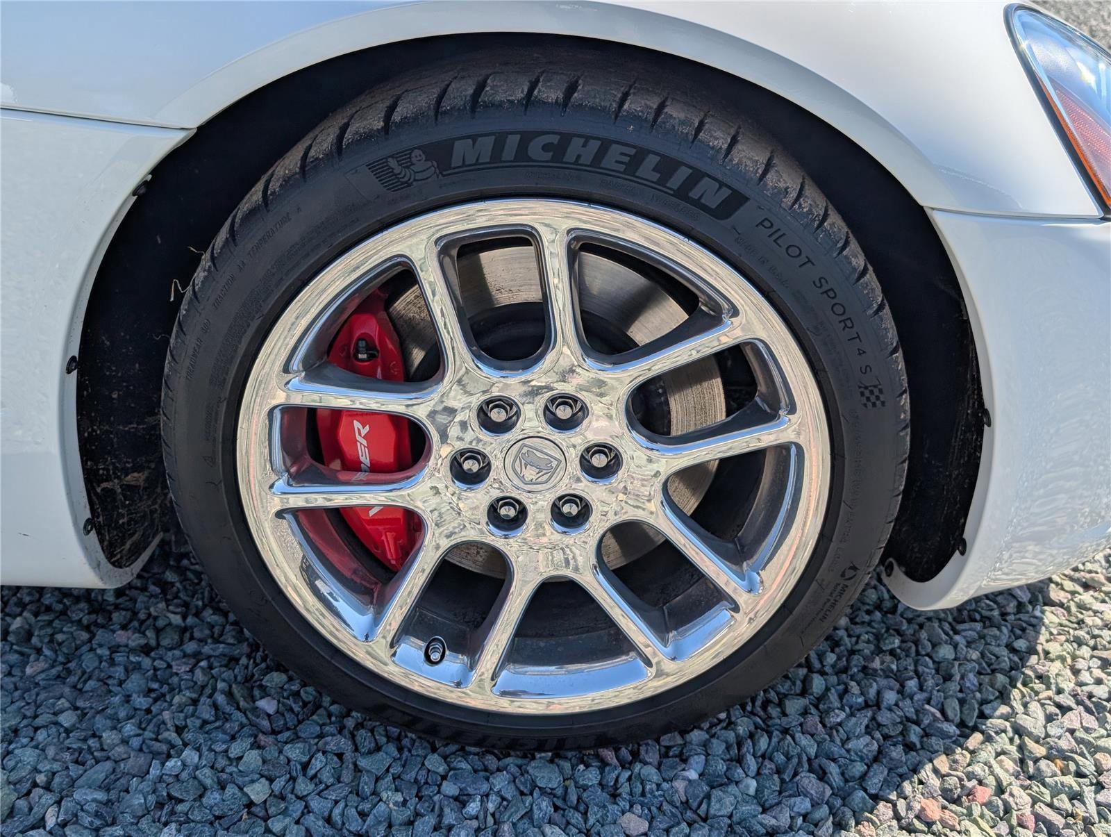 Used 2004 Dodge Viper SRT-10 image 9