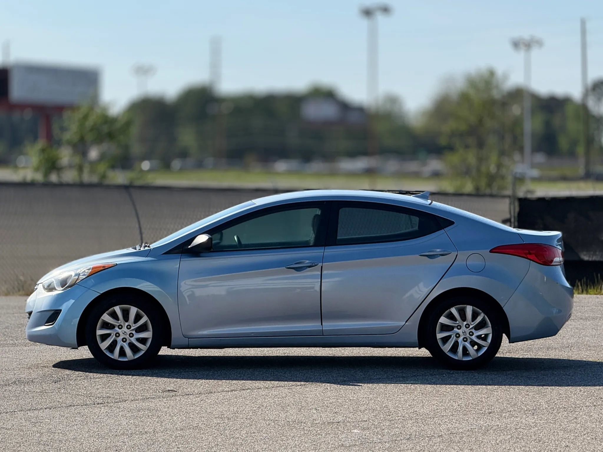 Used 2012 Hyundai Elantra GLS image 8