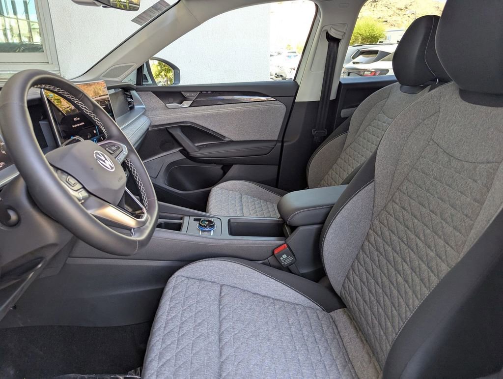 Certified 2025 Volkswagen Tiguan S image 14