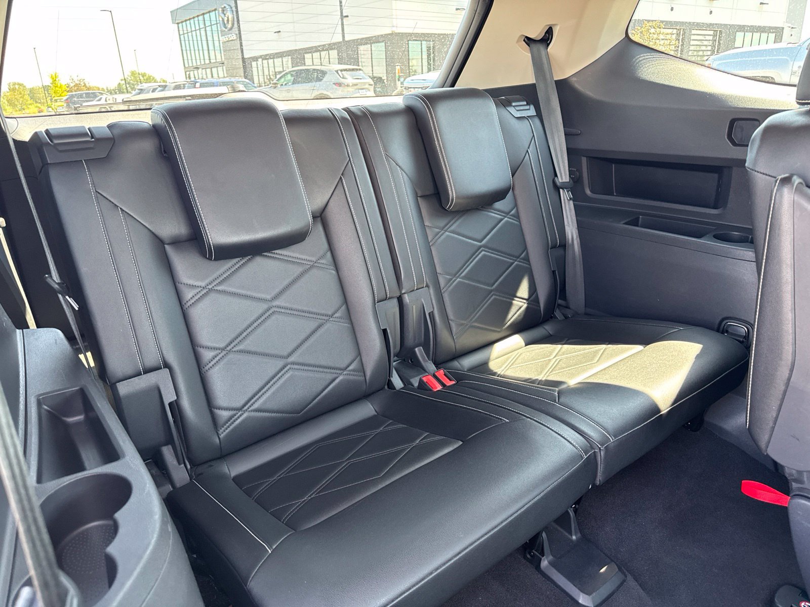 Used 2024 Volkswagen Atlas SE FWD image 13
