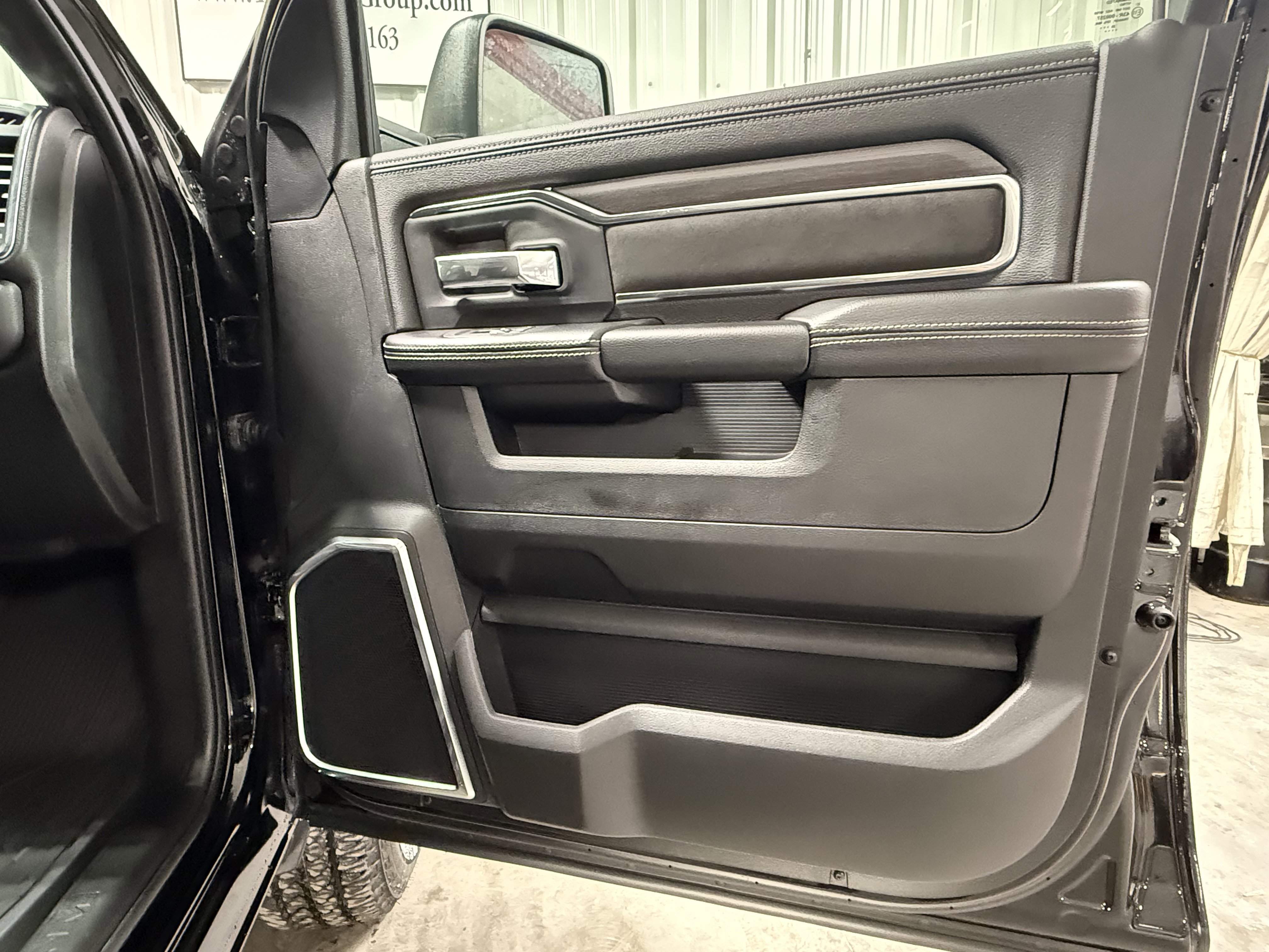 New 2026 RAM 2500 Laramie AWD/4WD image 10