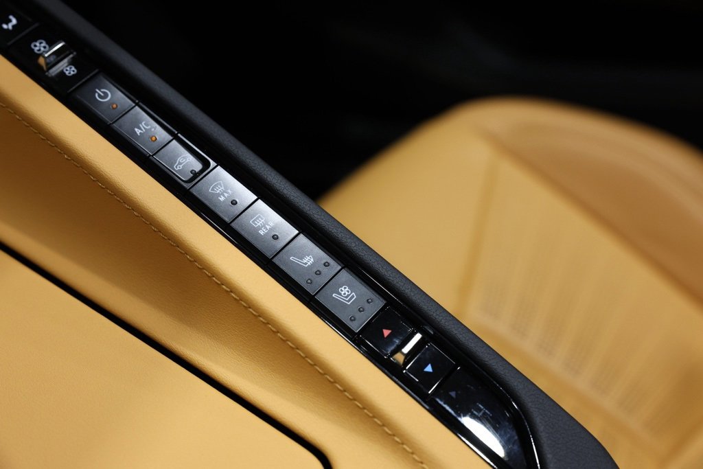 Used 2025 Chevrolet Corvette Z06 w/ Stealth Interior Trim Package image 27