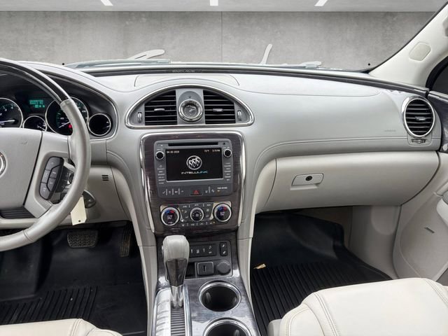 Used 2017 Buick Enclave Leather FWD image 3