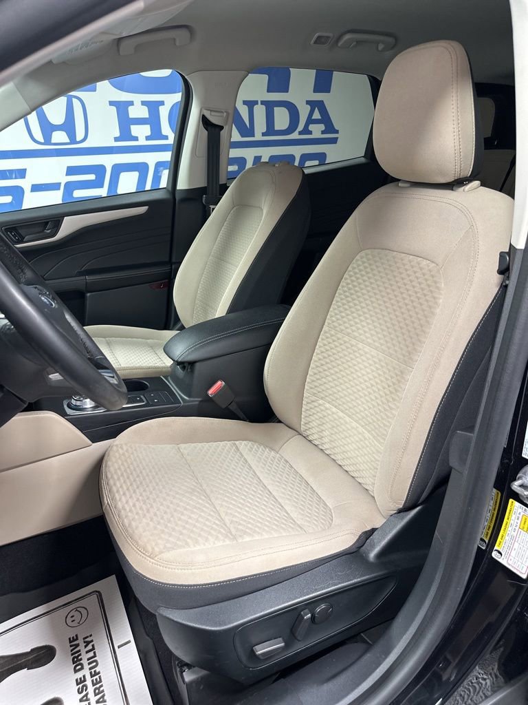 Used 2022 Ford Escape SE w/ Convenience Package image 14