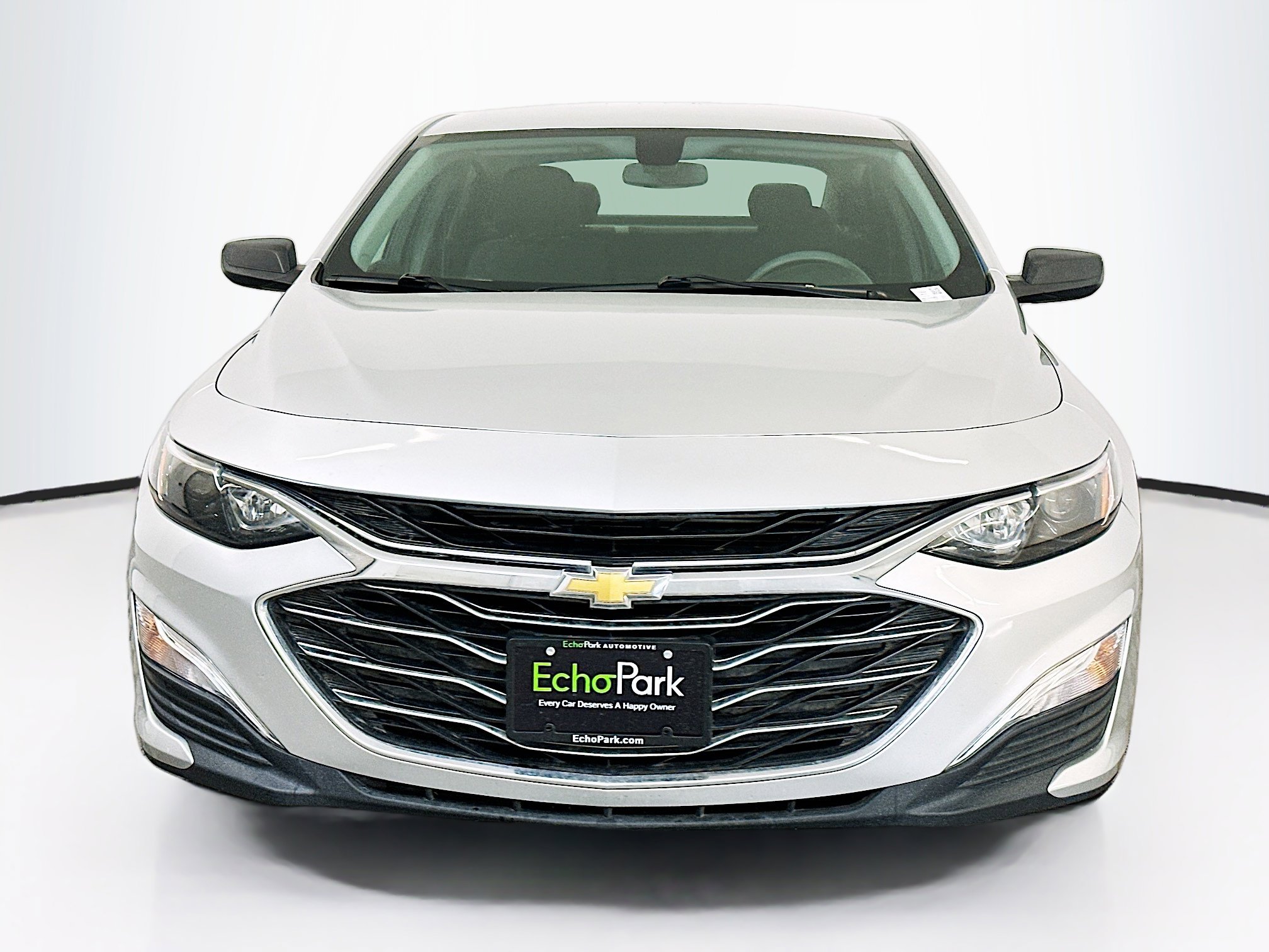 Used 2020 Chevrolet Malibu LS image 2