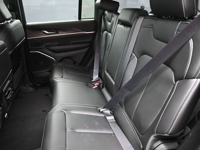 New 2026 Jeep Grand Cherokee Limited image 18