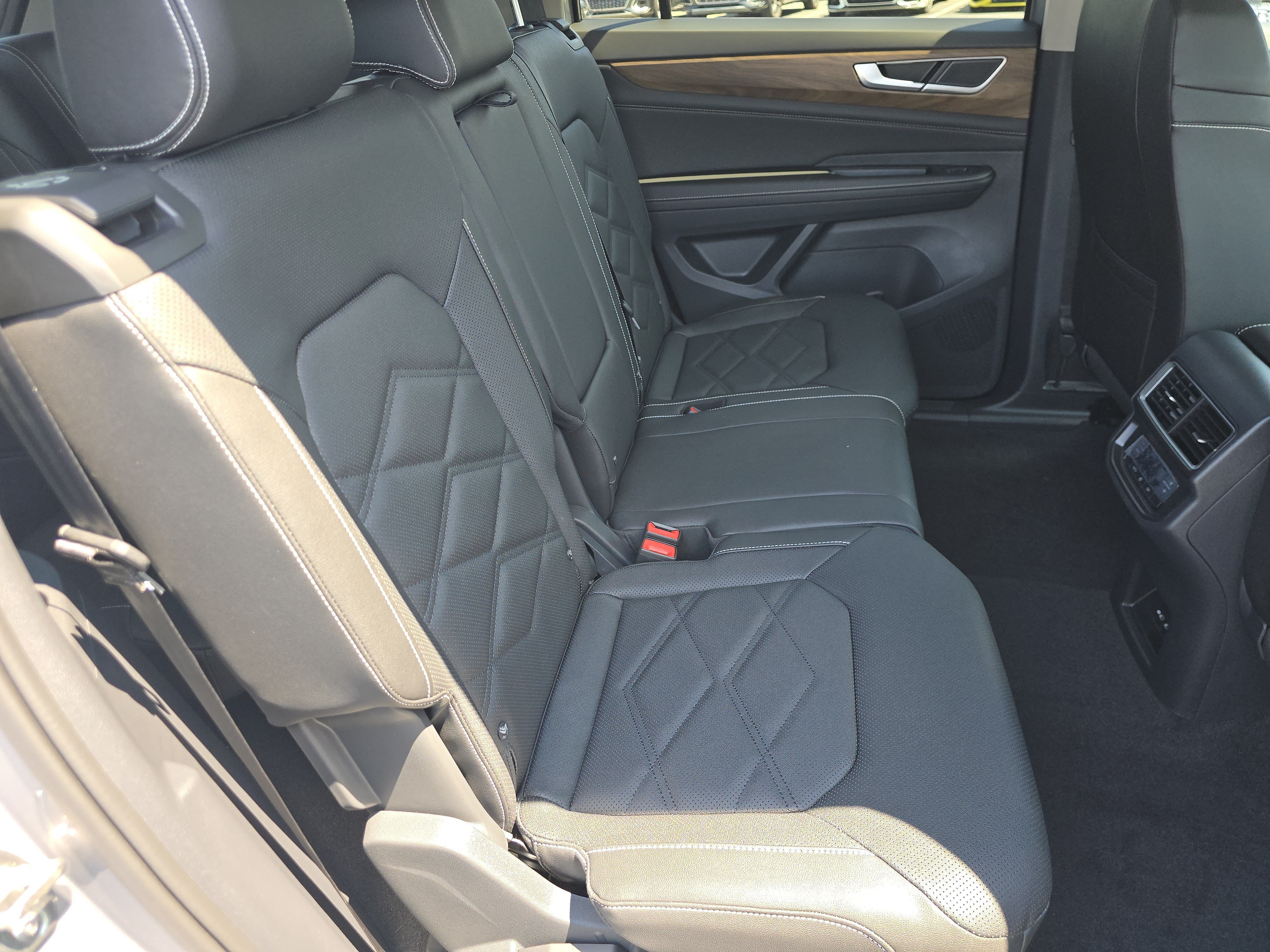 New 2026 Volkswagen Atlas SE AWD/4WD image 16