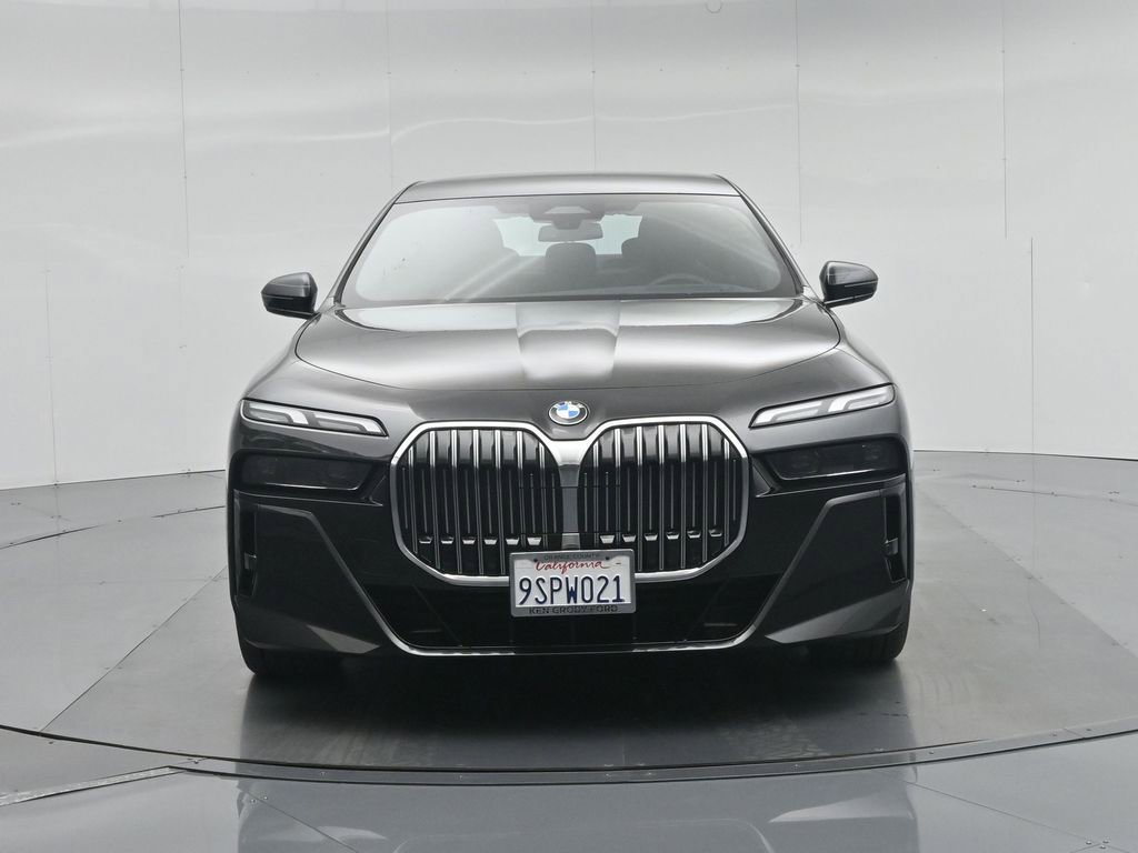 Used 2025 BMW 740i image 25
