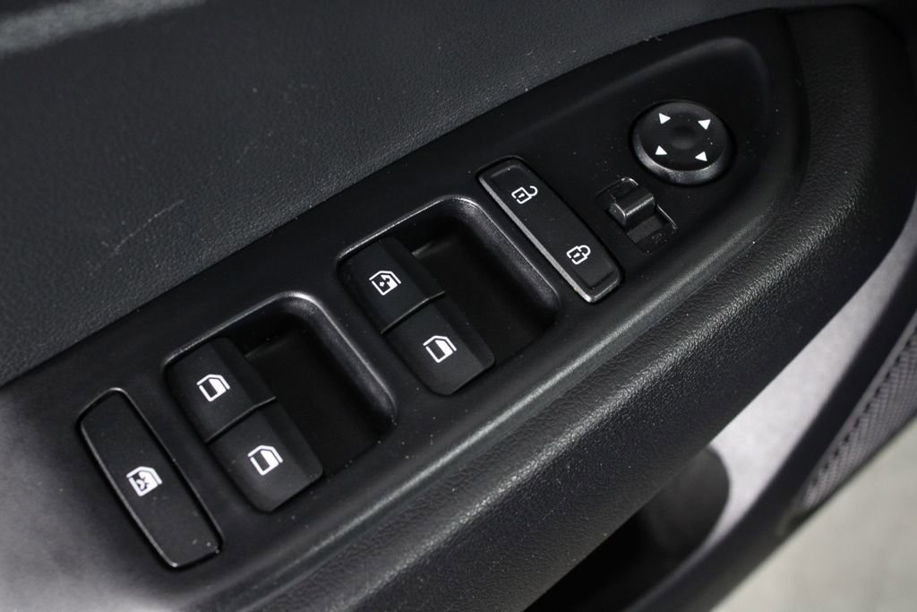 Certified 2024 Hyundai Venue SEL image 24