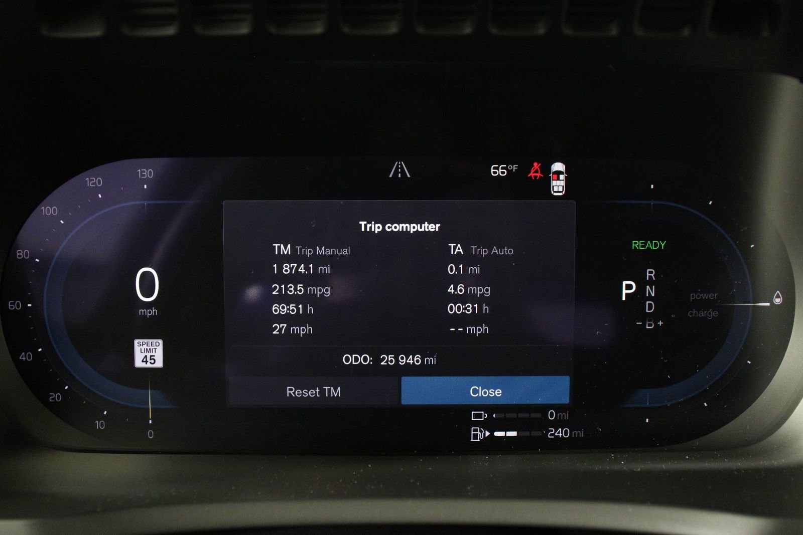 Certified 2023 Volvo XC90 T8 Plus w/ Protection Package Premier image 12