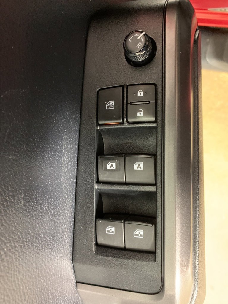 Used 2019 Toyota Tacoma TRD Sport image 16