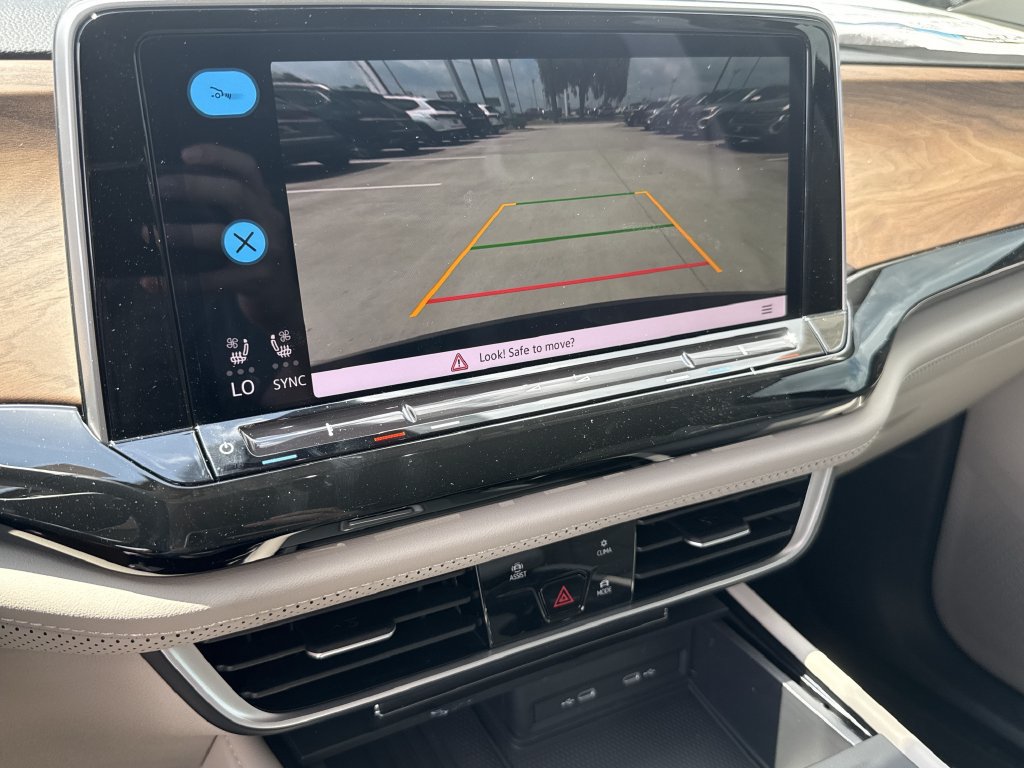 New 2026 Volkswagen Atlas SE FWD image 14