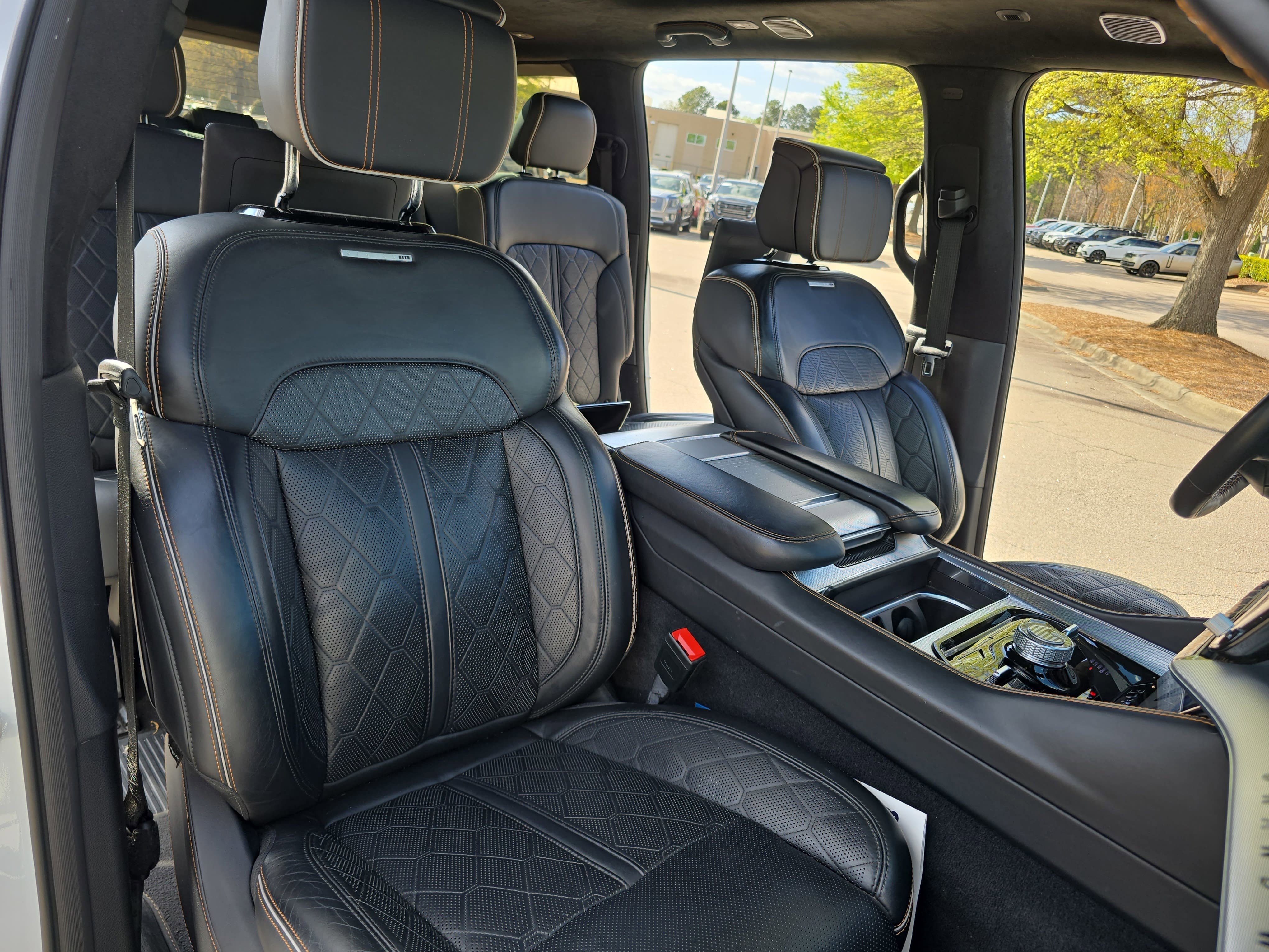 Used 2022 Jeep Grand Wagoneer Series III w/ Rear Seat Video Group 1 image 10