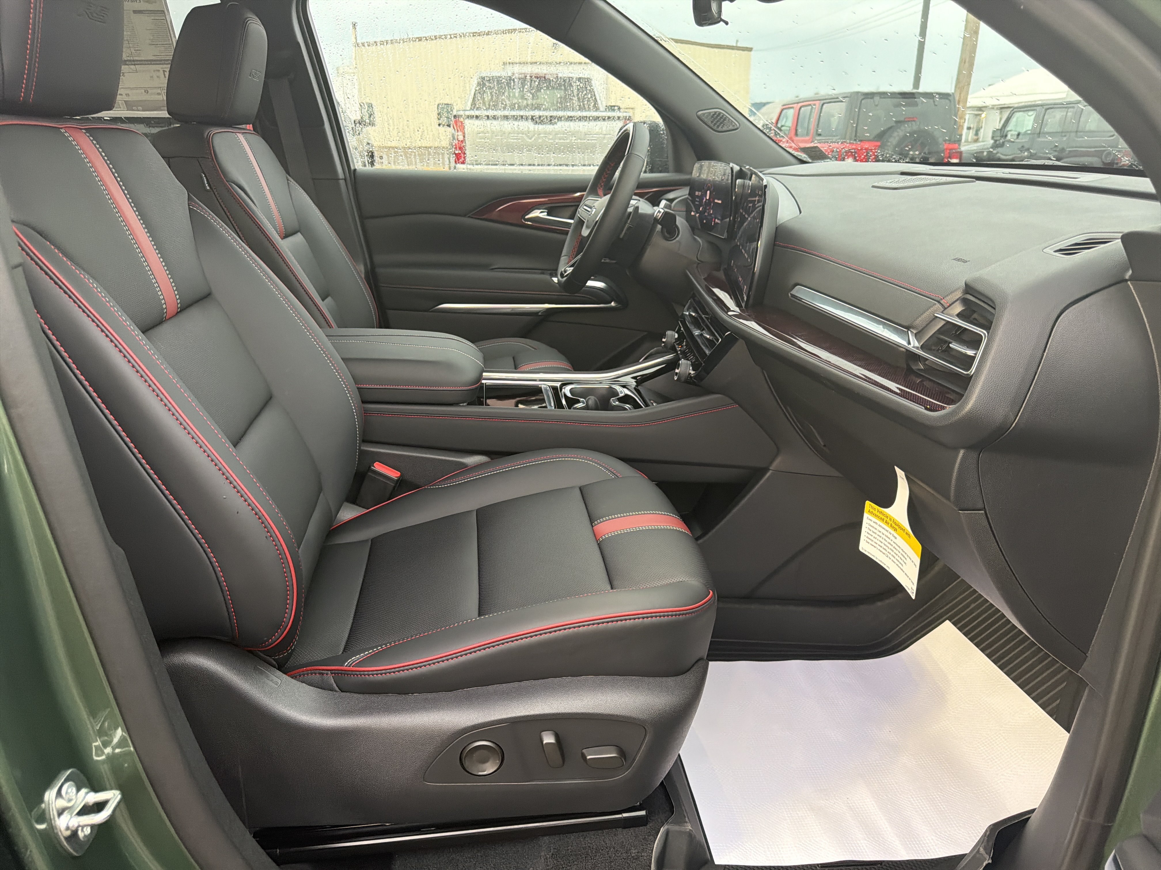 New 2027 Chevrolet Traverse RS w/ LPO, Floor Liner Package AWD/4WD image 6