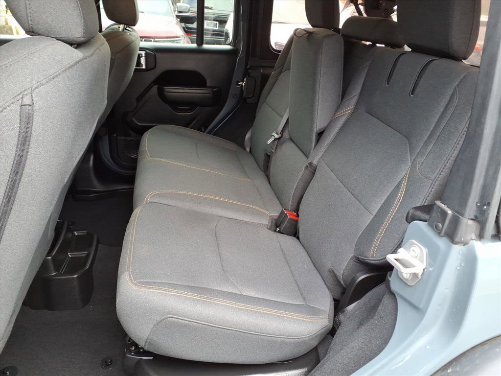 Used 2024 Jeep Wrangler Willys image 9