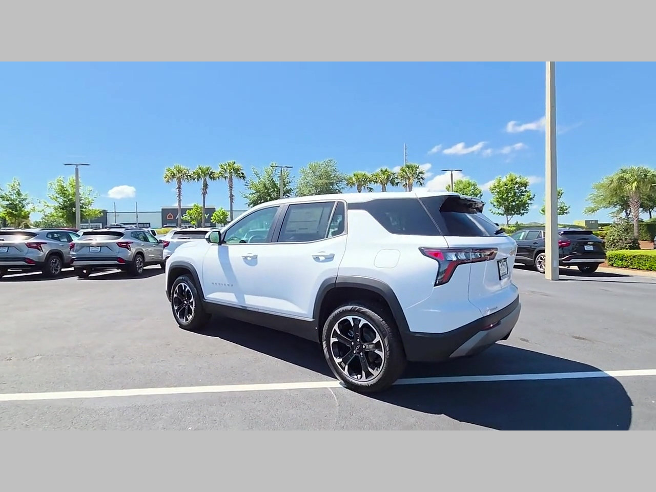 New 2026 Chevrolet Equinox LT w/ Convenience Package II FWD image 21