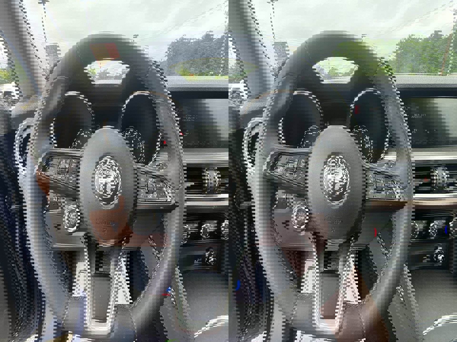 Used 2021 Alfa Romeo Stelvio Ti w/ Nero Edizione image 68