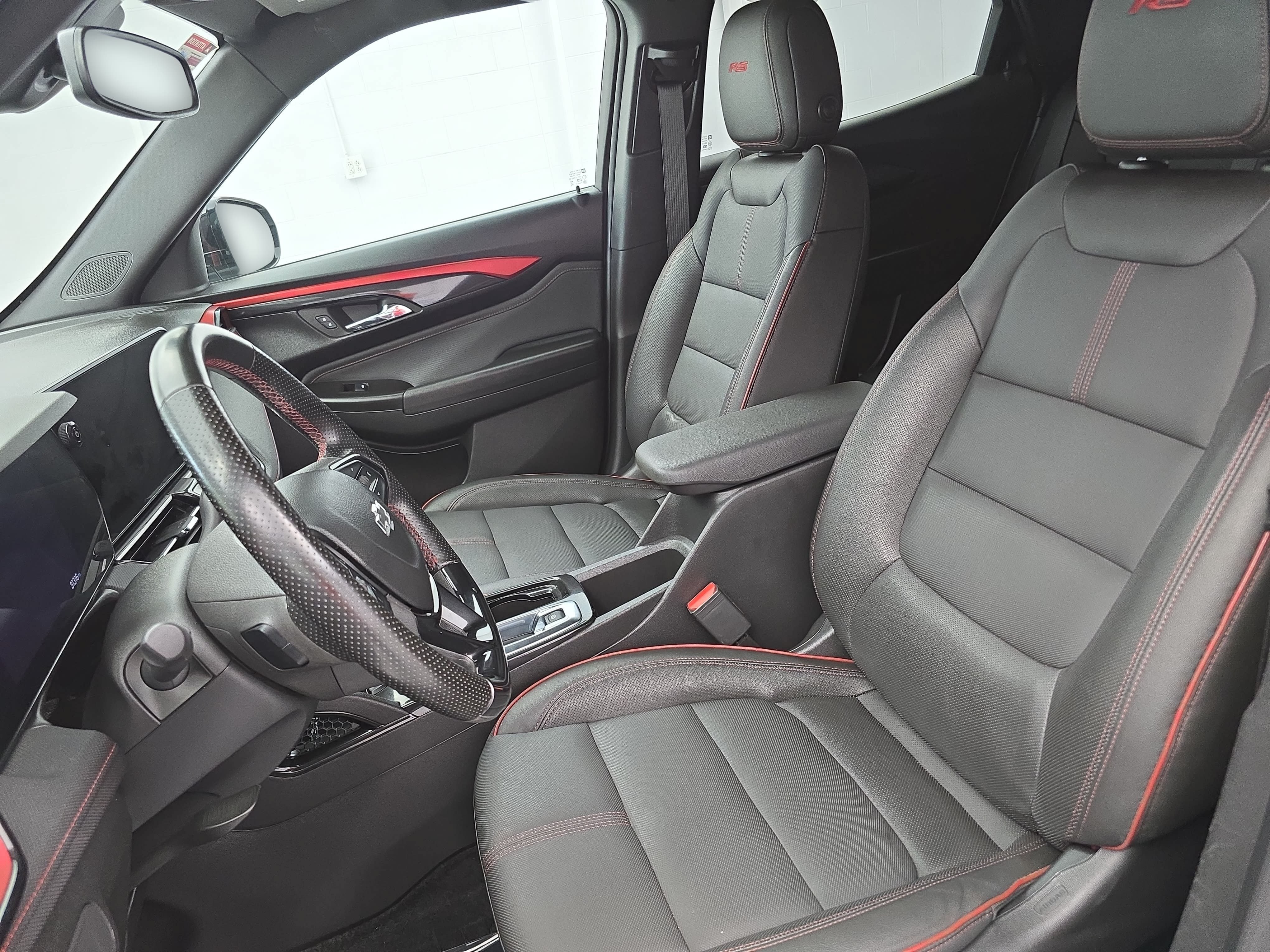 Used 2025 Chevrolet TrailBlazer RS w/ Convenience Package AWD/4WD image 15