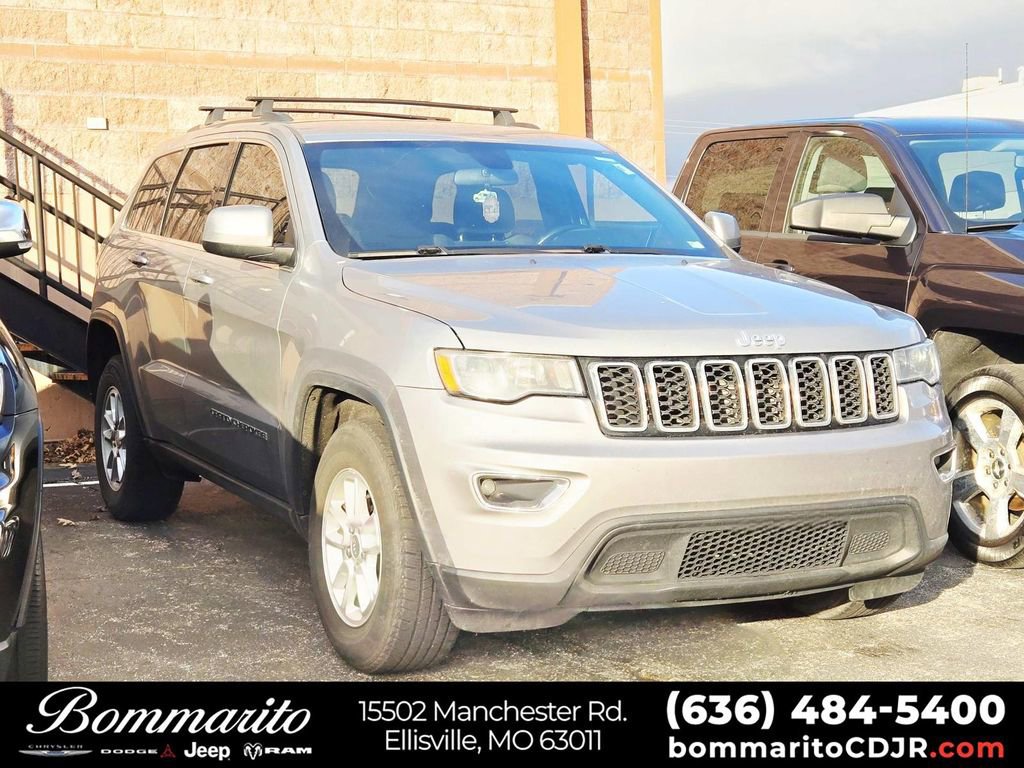 Used 2018 Jeep Grand Cherokee Laredo image 1