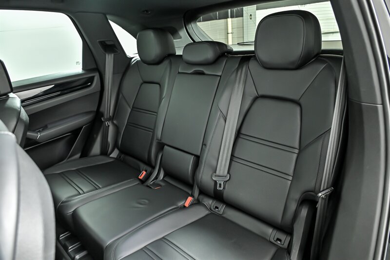 Used 2020 Porsche Cayenne AWD/4WD image 20