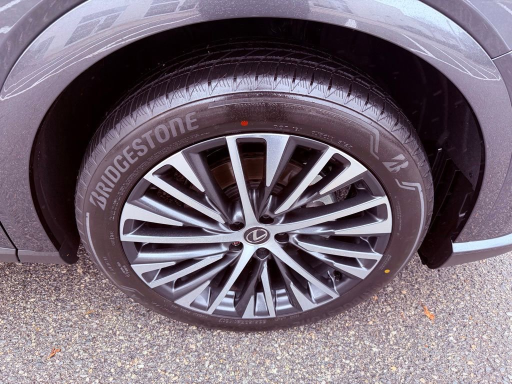 Certified 2025 Lexus RX 350 Premium Plus image 17