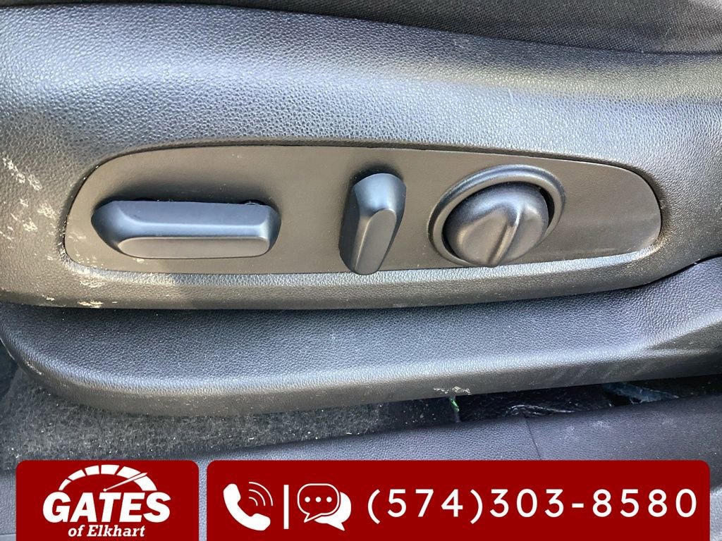 Used 2024 Chevrolet Equinox LT FWD image 17