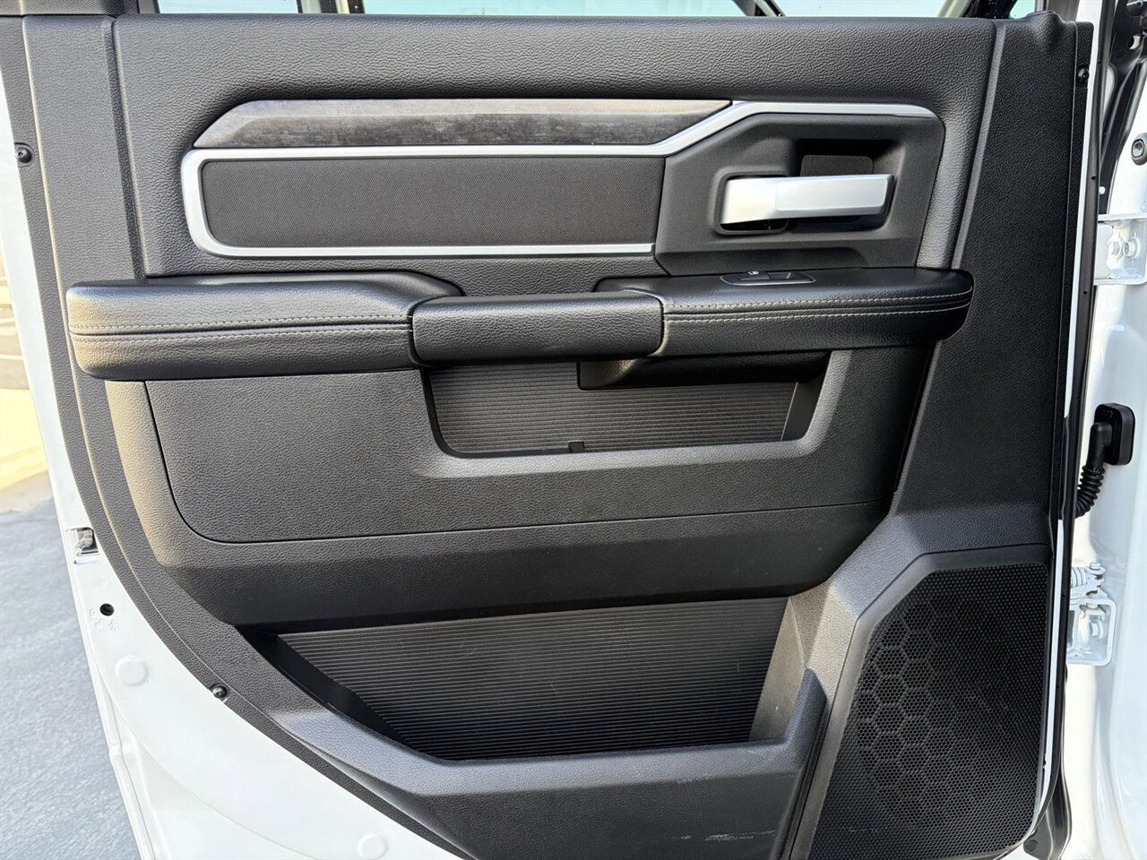 Used 2024 RAM 2500 Big Horn AWD/4WD image 17