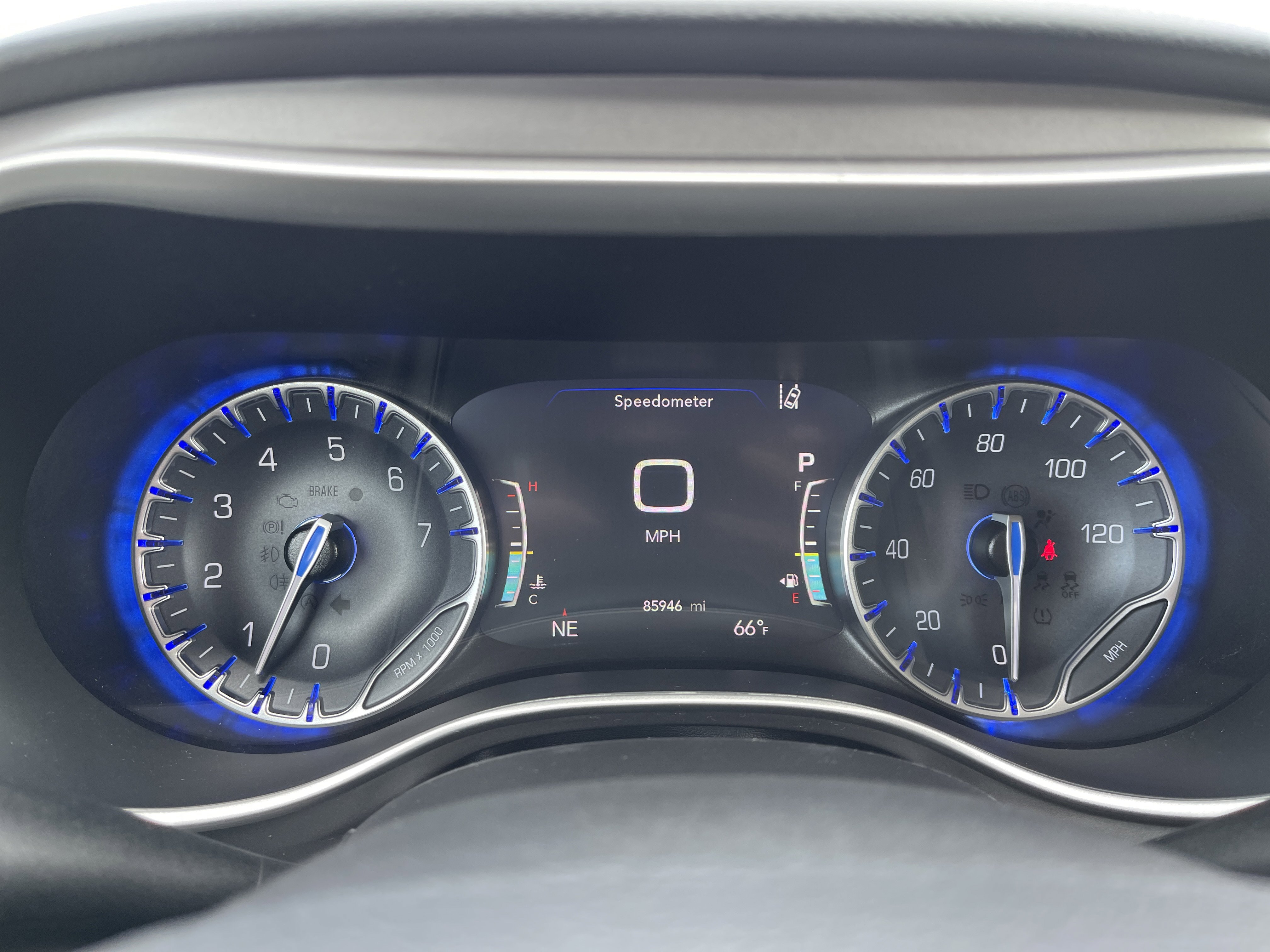 Used 2022 Chrysler Pacifica Touring-L image 19