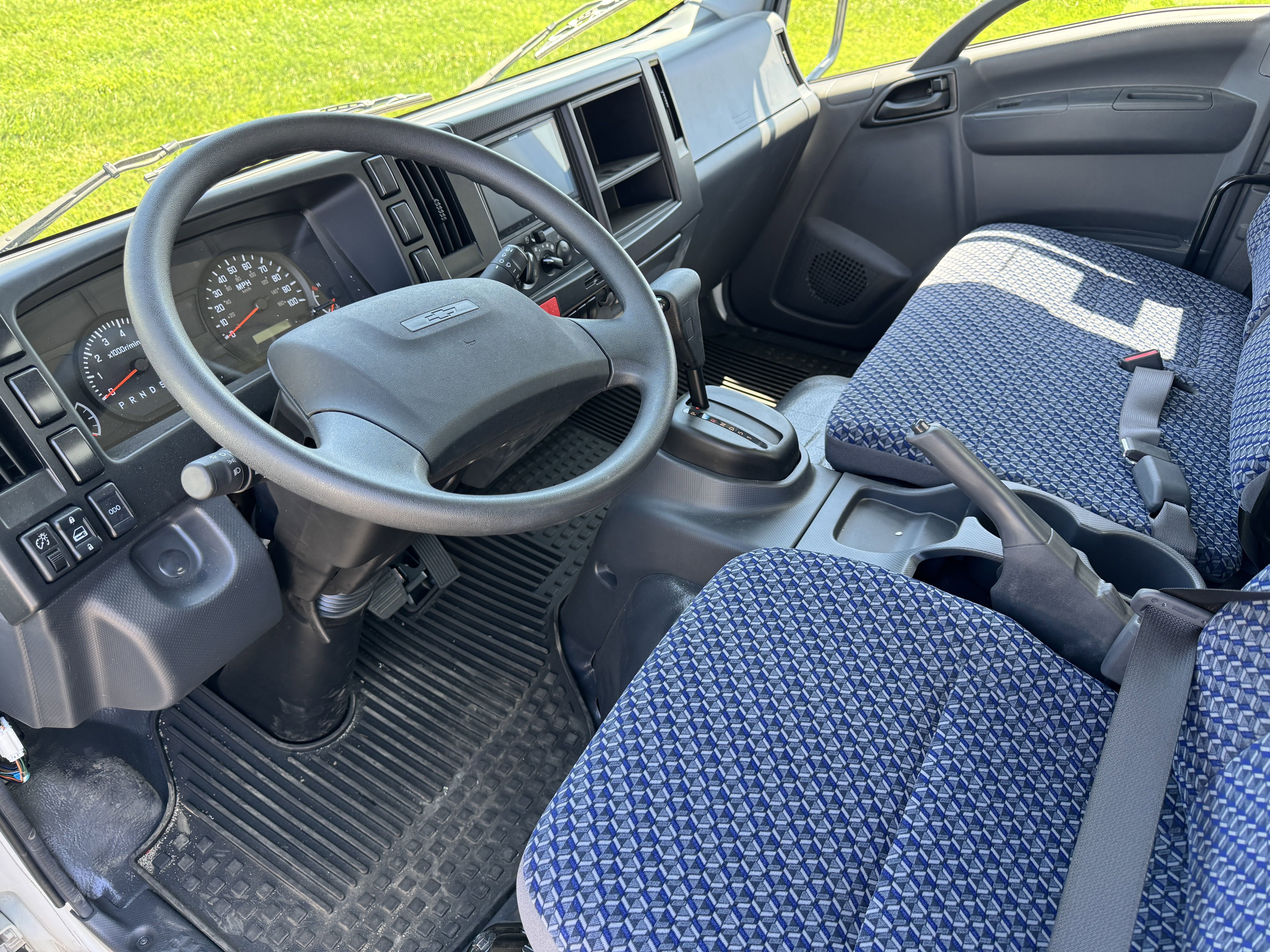 New 2025 Chevrolet Low Cab Forward image 7