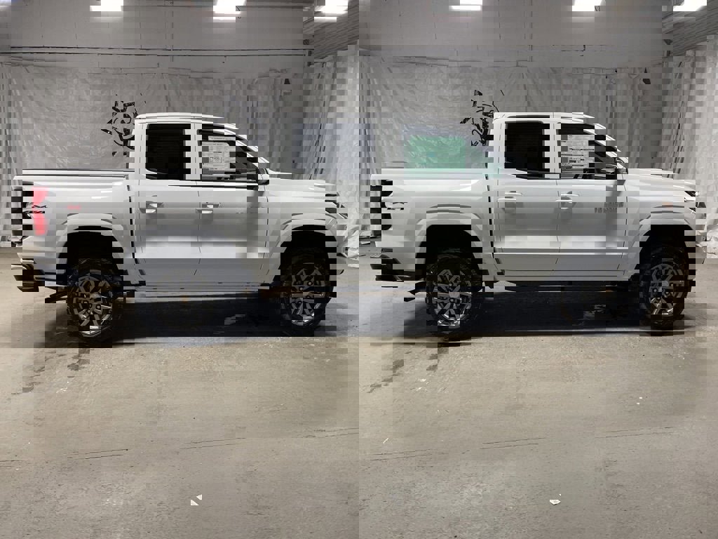 New 2025 Chevrolet Colorado LT w/ LT Convenience Package image 8