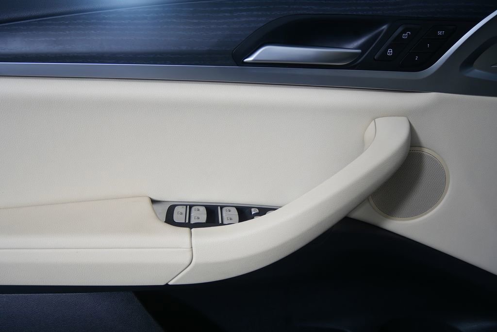 Certified 2024 BMW X3 sDrive30i w/ Premium Package image 8