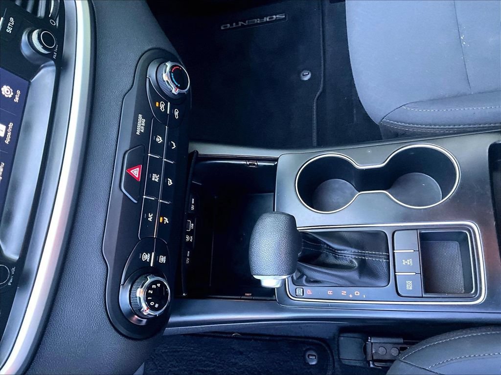 Used 2019 Kia Sorento AWD image 19
