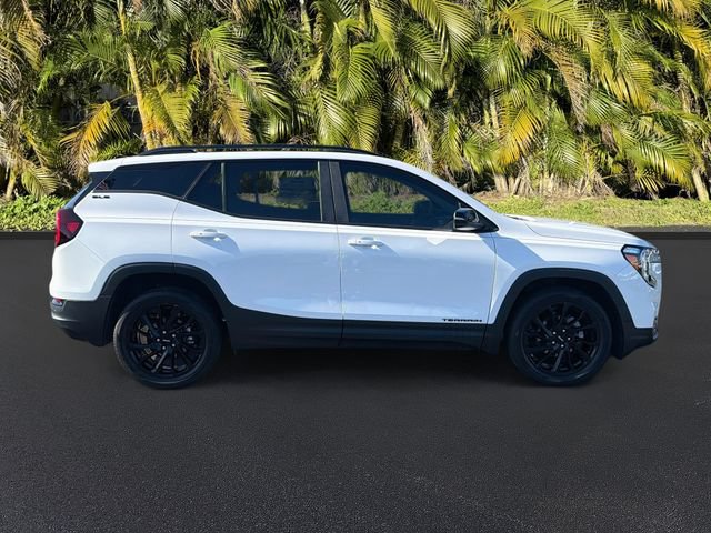 Used 2023 GMC Terrain SLE w/ Driver Convenience Package FWD image 3