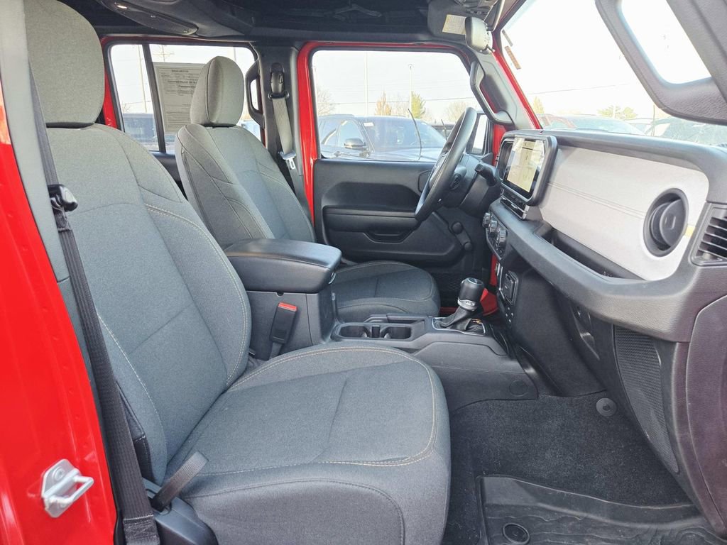 Used 2024 Jeep Gladiator Sport image 17