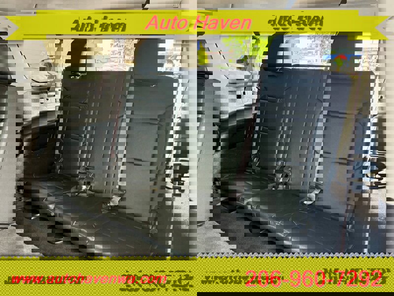 Used 2017 Chevrolet Suburban LT image 12