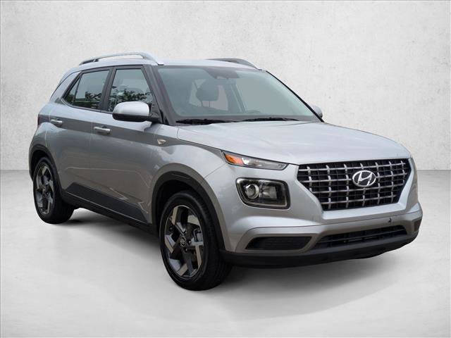 Used 2026 Hyundai Venue SEL FWD image 3