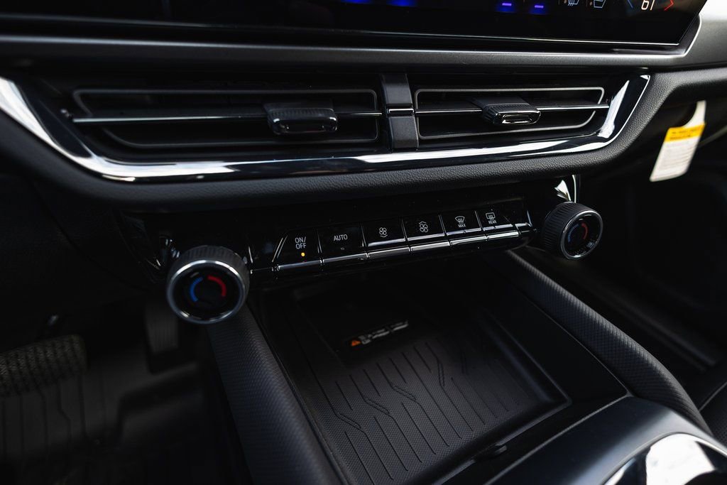 New 2026 Chevrolet Equinox EV RS w/ Convenience Package II image 7