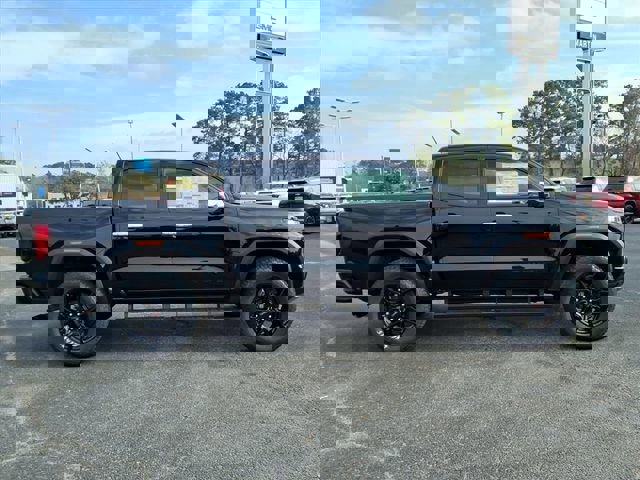 New 2026 GMC Canyon Denali w/ LPO, Denali Black Edition image 4